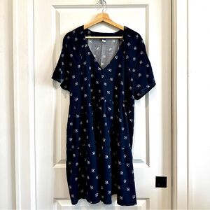 Old Navy Blue Floral Sundress with V-neck and short sleeves, Women’s size XL